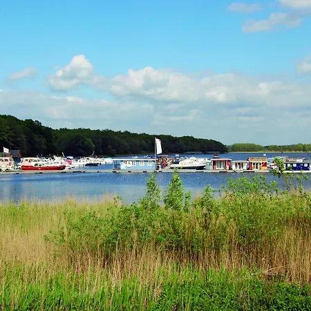 In Am Mueritzsee Lägenhet